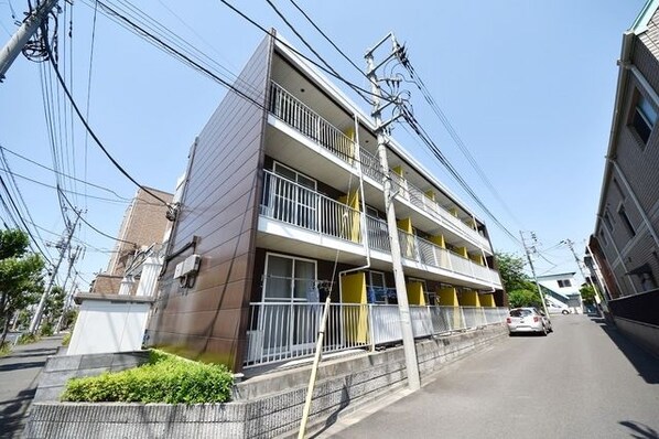 レオパレスチェリーガーデンAの物件外観写真